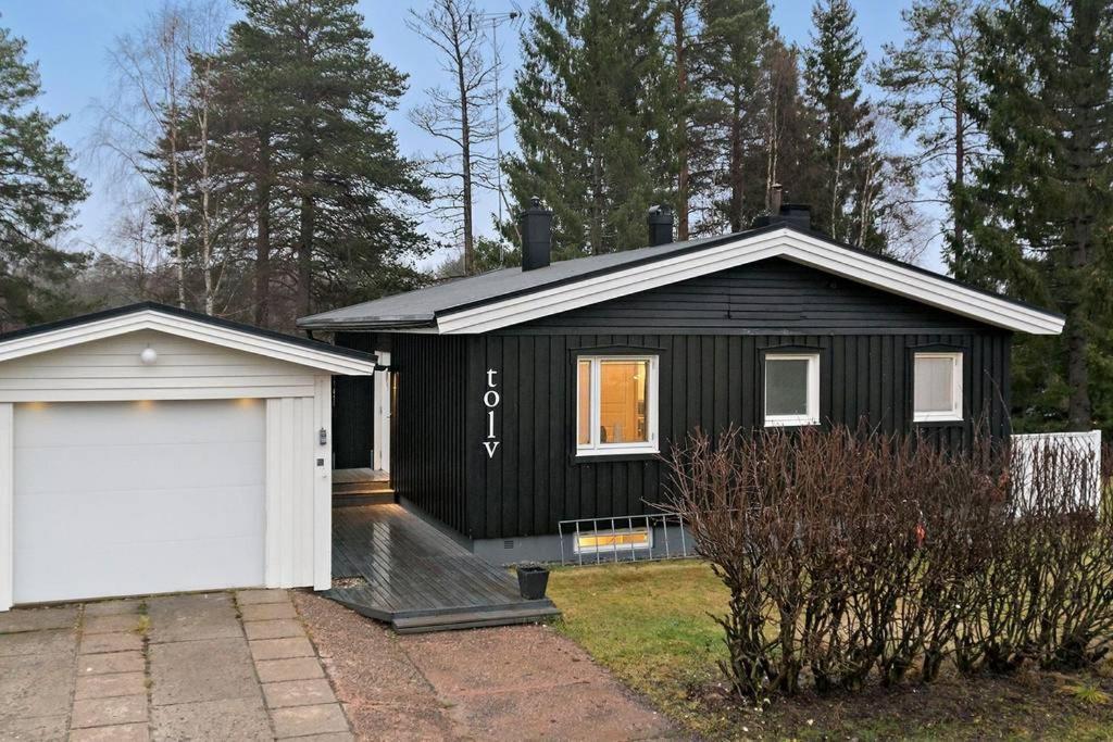 カーリクス The White And Black Houseヴィラ エクステリア 写真